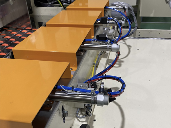 初始板自動裝載裝置