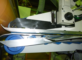 グルアー先頭搬送ローラー